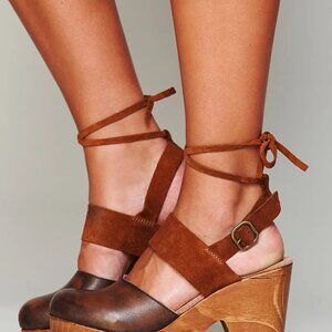 Free People Belmont Leather Clog with Tie Up Detail in Size US 8.5/ E 40